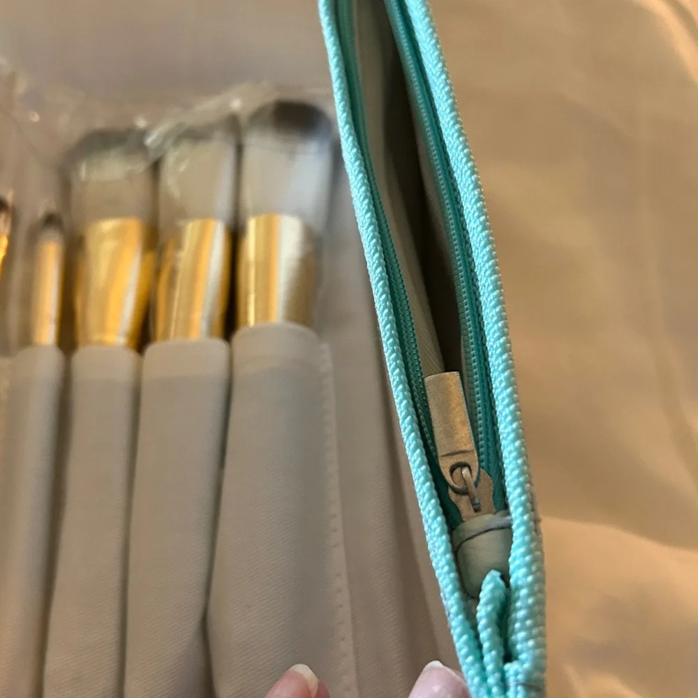 Gold and White Makeup Brush Set